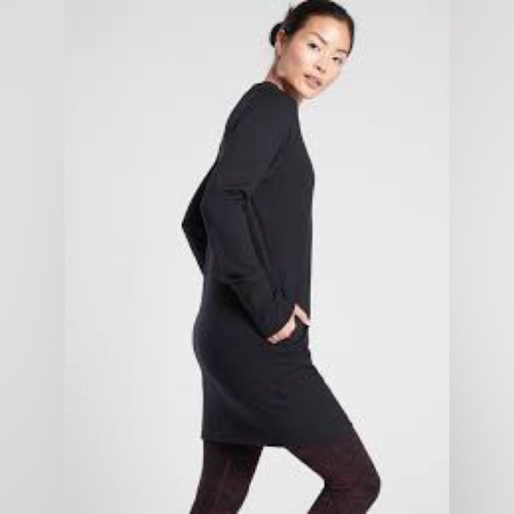 Athleta Solid Black Bounce Back Sweatshirt Dress Size Medium Petite EUC